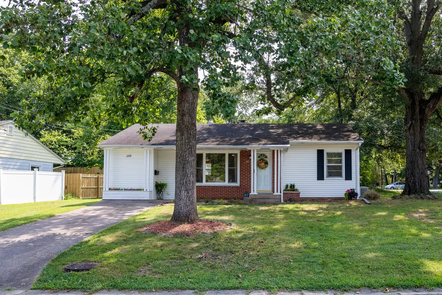209 S Brook Lane W, Carbondale, IL 62901 - #2