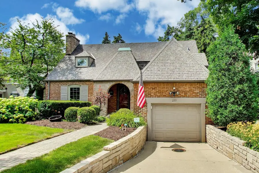 220 Northwood Road, Riverside, IL 60546 - #3