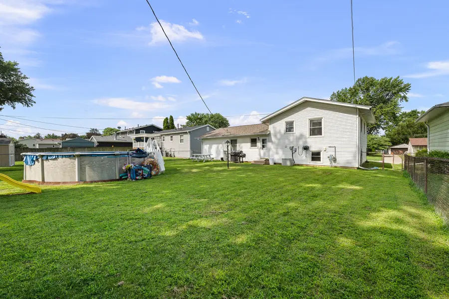 3121 Greenbrier Drive, Bettendorf, IA 52722 - #3
