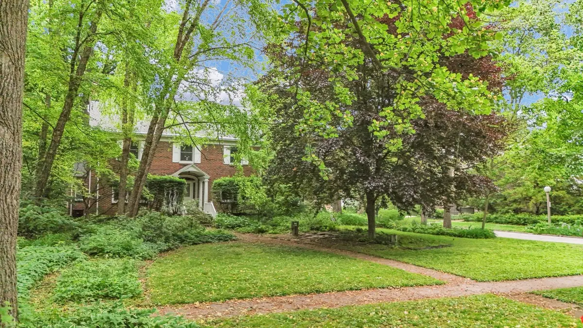 402 W Pennsylvania Avenue, Urbana, IL 61801 - #1
