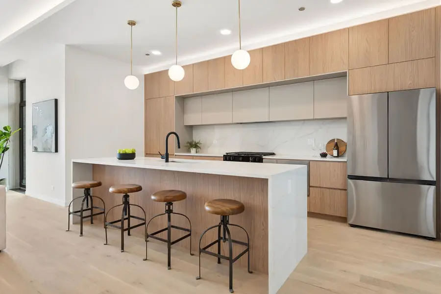 2072 N Western Avenue #PH-403, Chicago, IL 60647 - #3