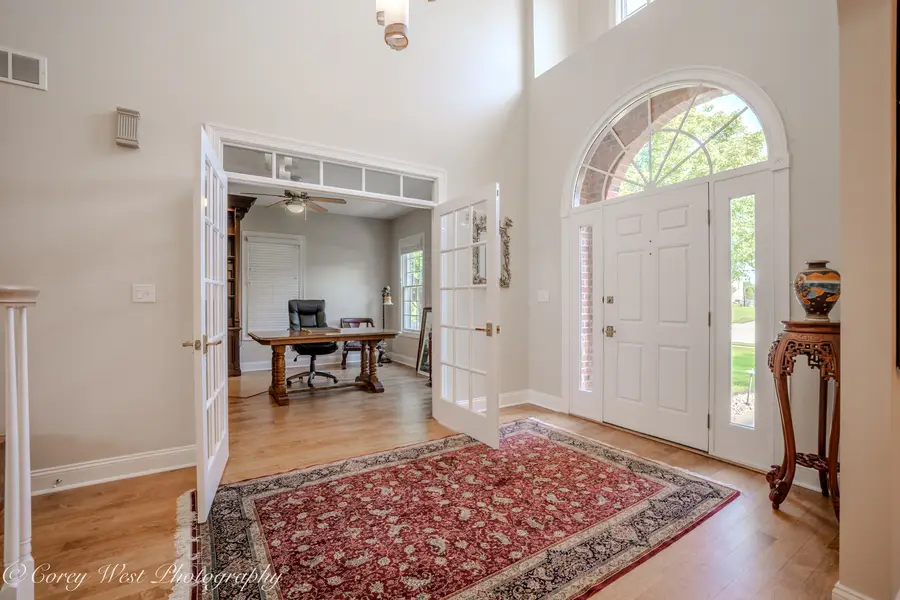 14 Baker Park Avenue, Peru, IL 61354 - #2