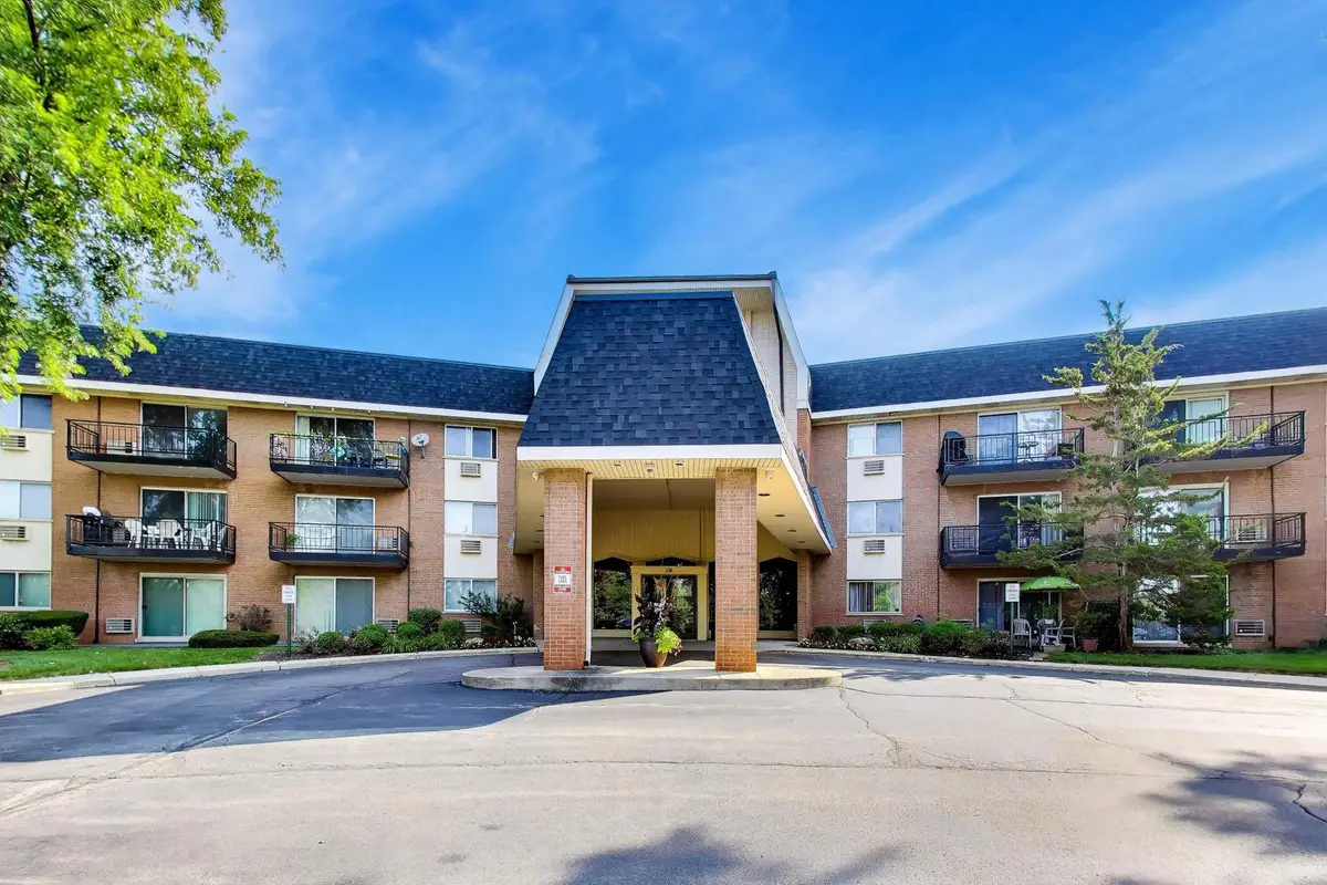 1198 Royal Glen Drive #114B, Glen Ellyn, IL 60137 - #1