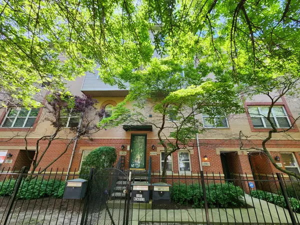 2363 E 70th Place #B, Chicago, IL 60649