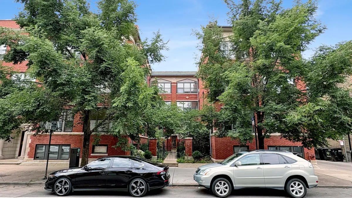 1915 W Montrose Avenue #2, Chicago, IL 60613 - #1