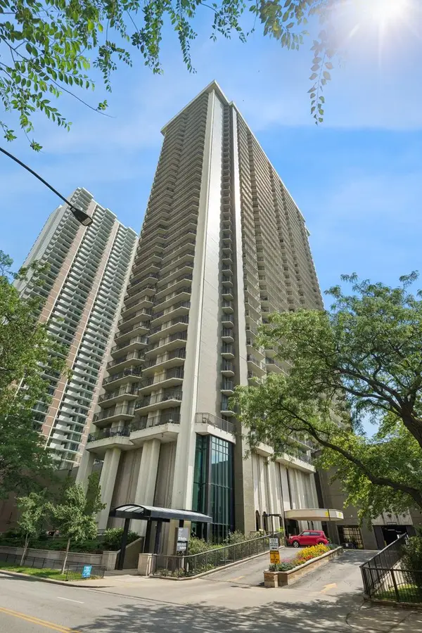 6007 N Sheridan Road #27B, Chicago, IL 60660