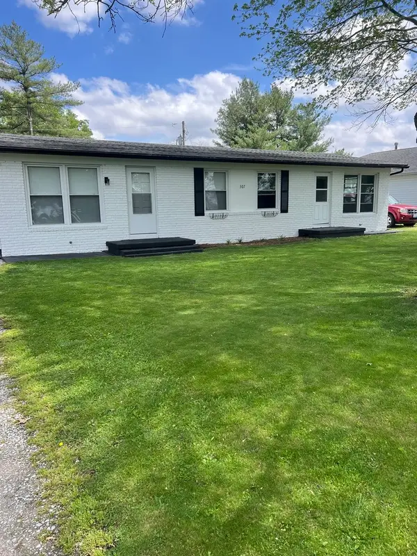 307 S Logan Street, Broadlands, IL 61816