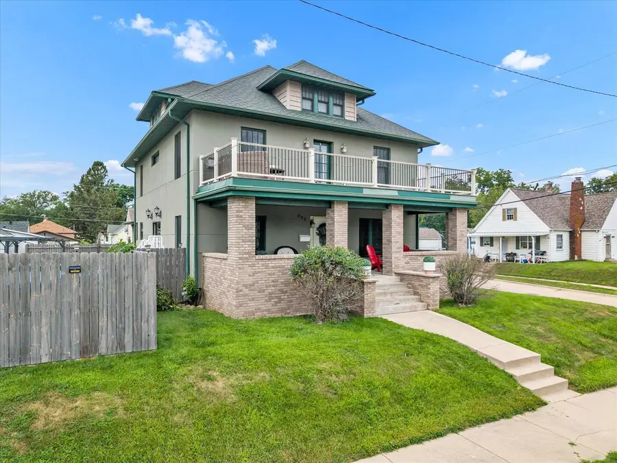 302 9th Street, Silvis, IL 61282 - #3