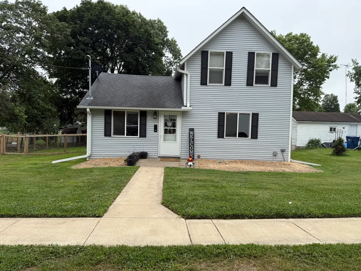 229 W Farnham Street, Sheffield, IL 61361 - #1