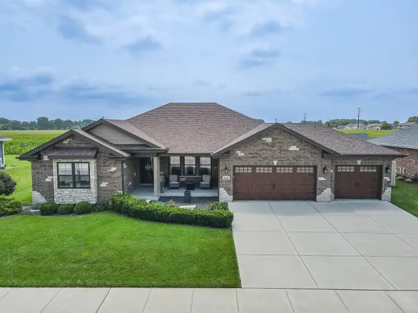 646 S Poplar Circle, Manteno, IL 60950