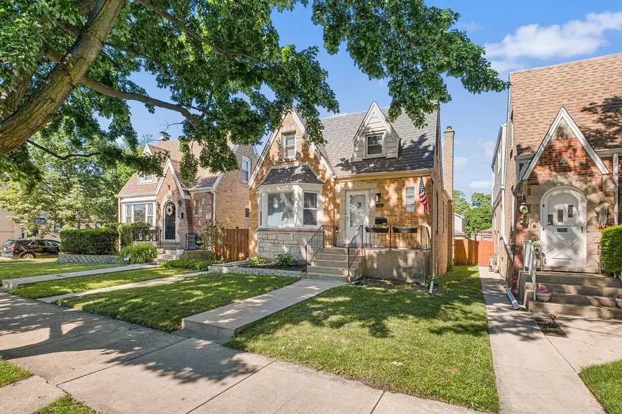 5704 N Major Avenue, Chicago, IL 60646 - #2