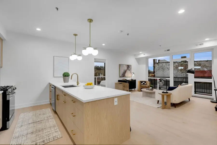 3204 N Kostner Avenue #304, Chicago, IL 60641 - #2