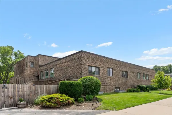 1101 Dodge Avenue #204, Evanston, IL 60202