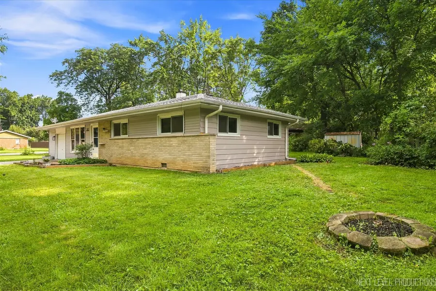 557 Willard Avenue, Elgin, IL 60120 - #2