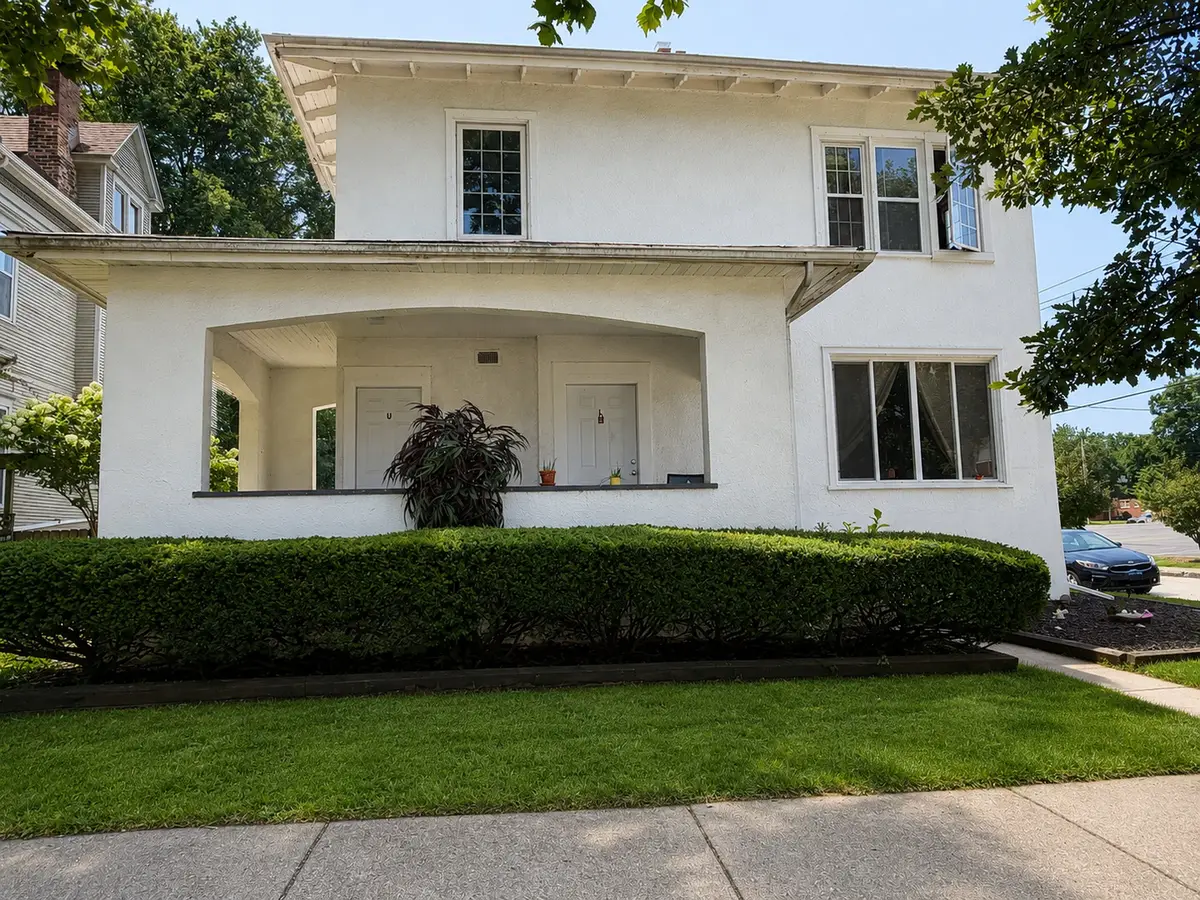 601 E Washington Street, Bloomington, IL 61701 - #1