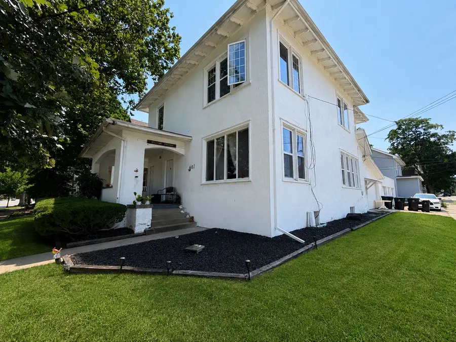 601 E Washington Street, Bloomington, IL 61701 - #3