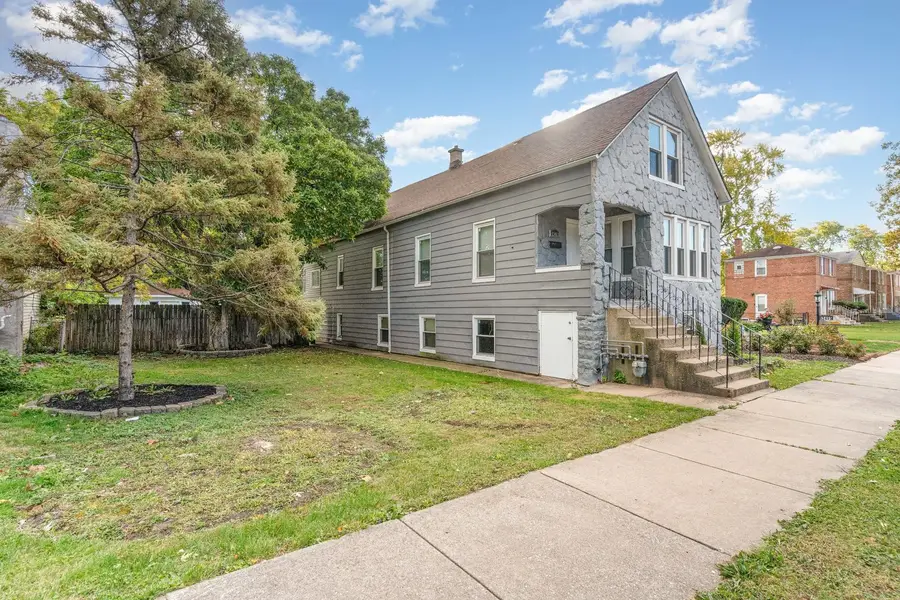12413 S Carpenter Street, Calumet Park, IL 60827 - #2