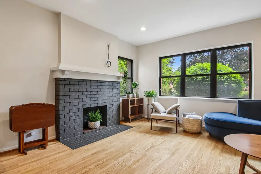 824 Hinman Avenue #1N, Evanston, IL 60202 - #2