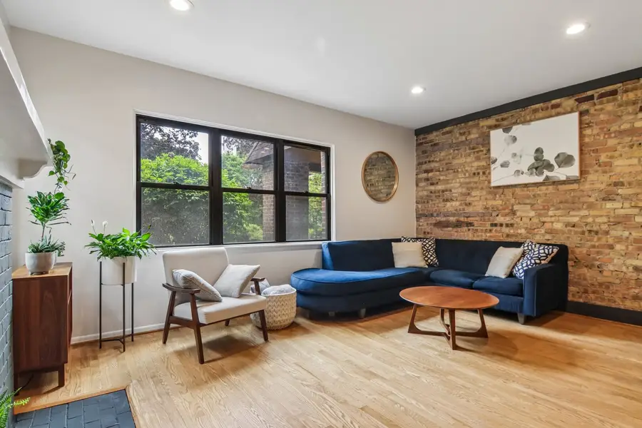 824 Hinman Avenue #1N, Evanston, IL 60202 - #3