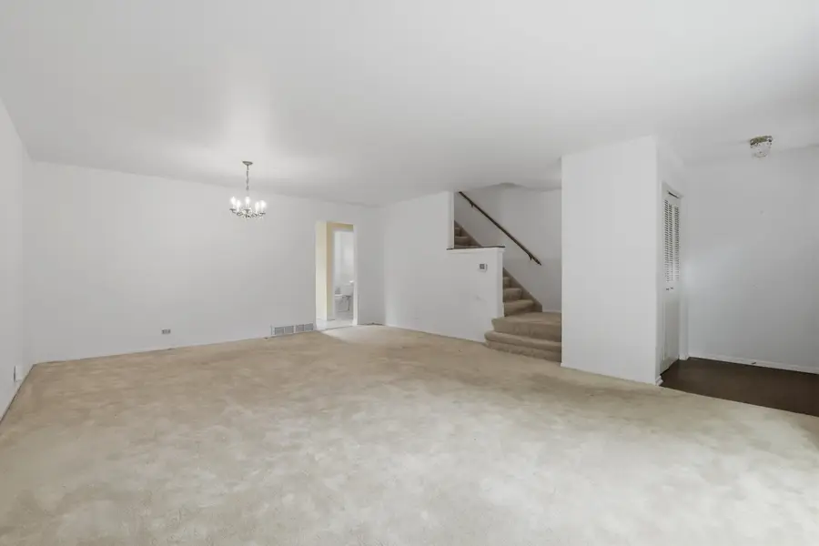 1155 Peterson Avenue #B, Park Ridge, IL 60068 - #3