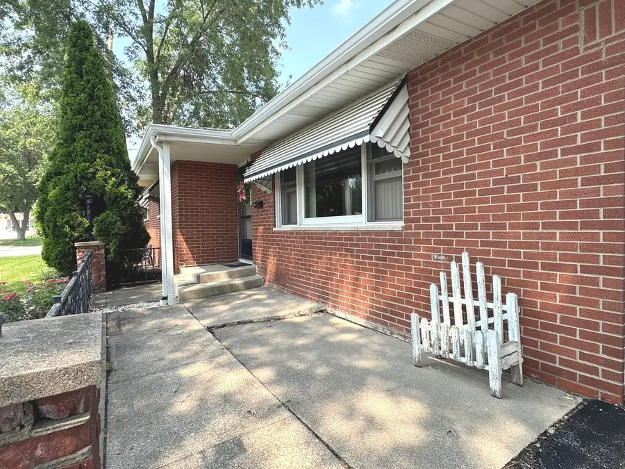 646 Evergreen Lane, Bradley, IL 60915 - #2