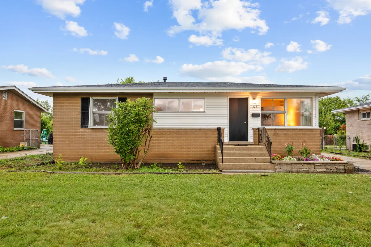 326 E Alden Drive, Addison, IL 60101 - #1