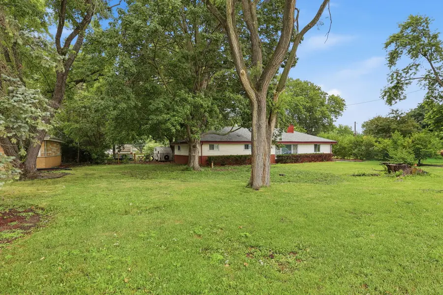 608 E Camp Mcdonald Road, Prospect Heights, IL 60070 - #3