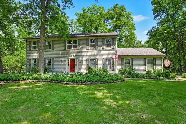 6710 Connecticut Trail, Crystal Lake, IL 60012