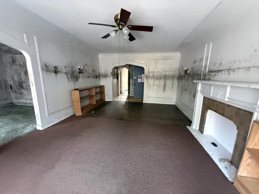 7015 S Paxton Avenue #101, Chicago, IL 60649 - #3