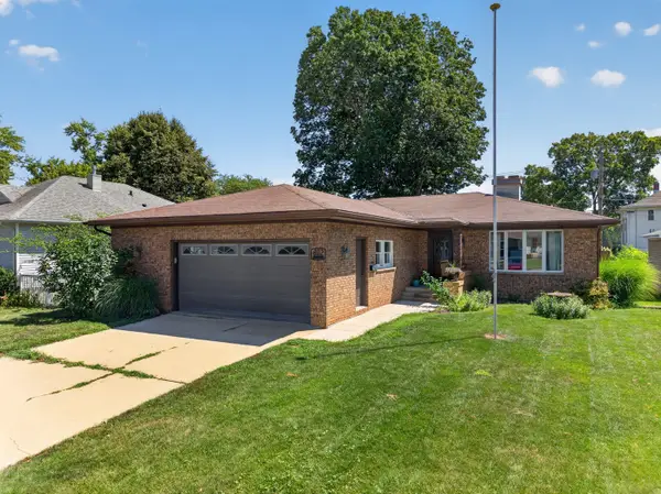802 Adams Street, Ottawa, IL 61350
