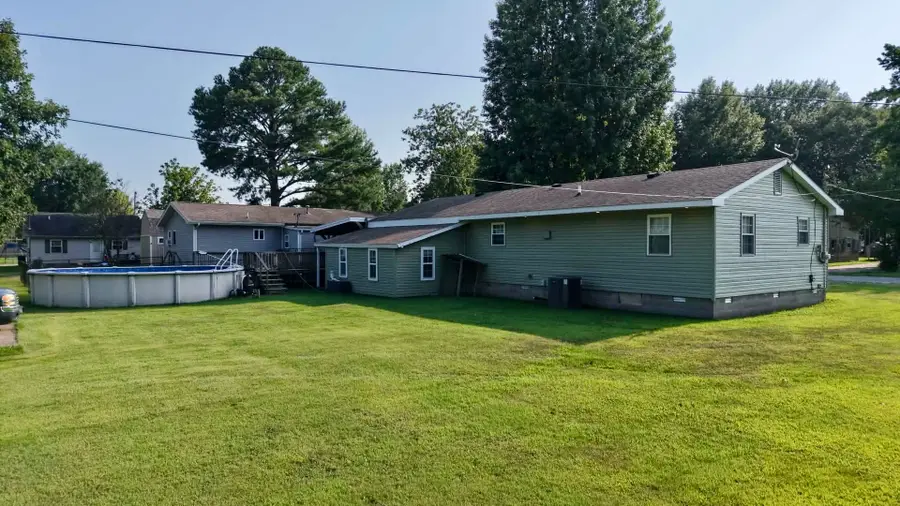 508 N Ward Street, Benton, IL 62812 - #3