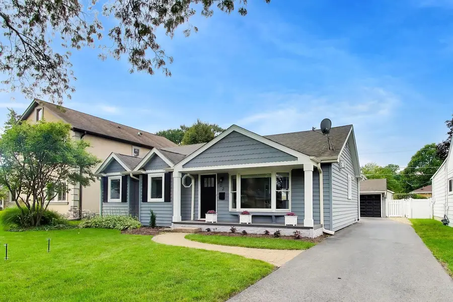 202 N Prospect Manor Avenue, Mount Prospect, IL 60056 - #2