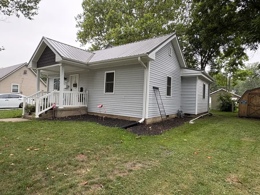 606 N Niles Avenue, Tuscola, IL 61953 - #2