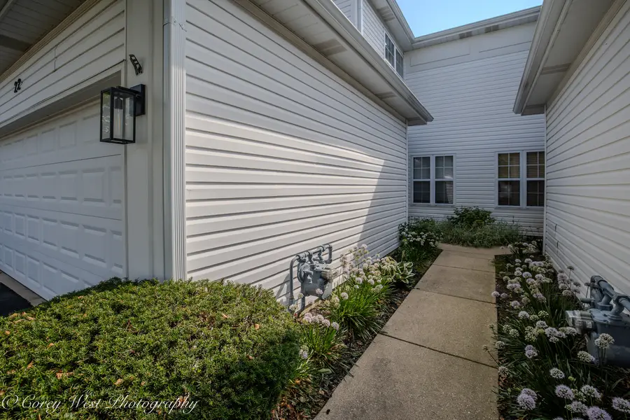 22 S Barton Trail, Batavia, IL 60510 - #3