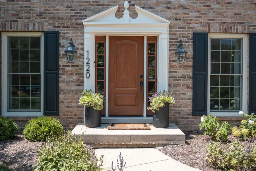 1220 Croydon Court, Geneva, IL 60134 - #2