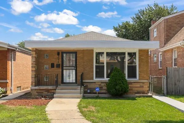 9039 S Jeffery Boulevard, Chicago, IL 60617