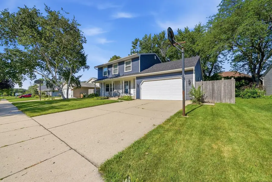 1060 Borden Drive, Roselle, IL 60172 - #2