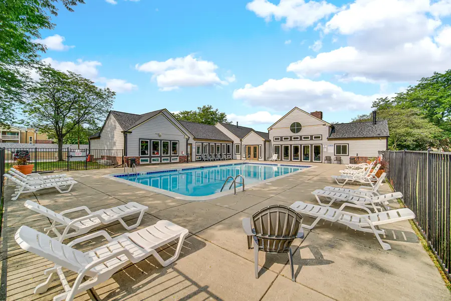 213 Glengarry Drive #211, Bloomingdale, IL 60108 - #2