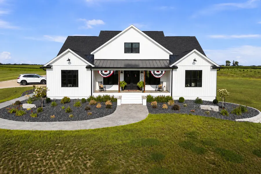 375 Ruby Court, Long Grove, IA 52756 - #2