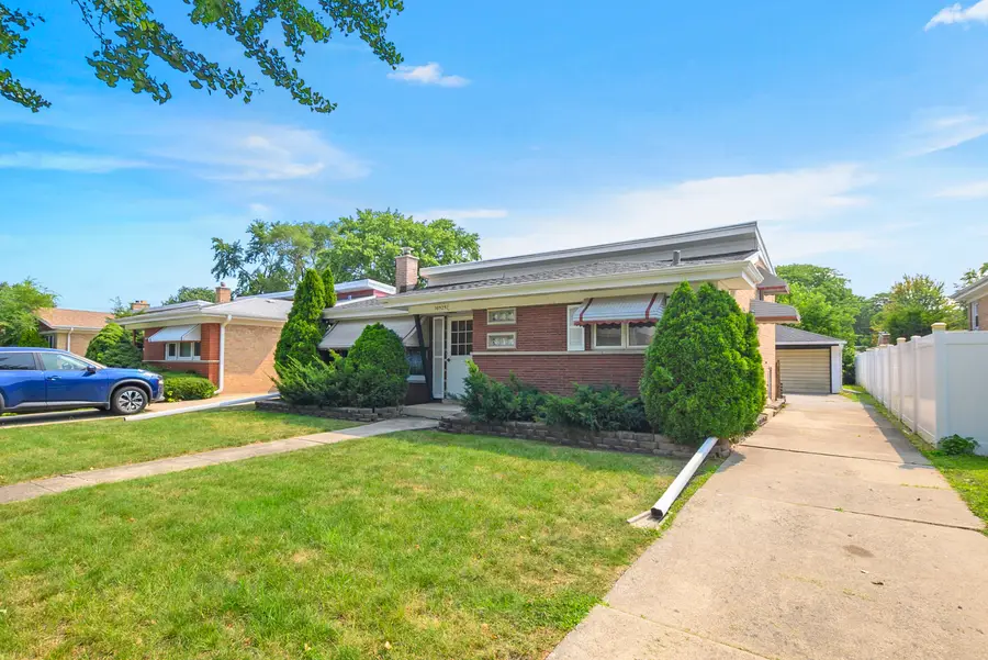 10525 S Kildare Avenue, Oak Lawn, IL 60453 - #2