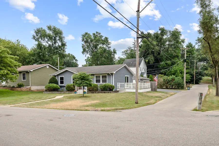 301 Channel Drive, Island Lake, IL 60042 - #3