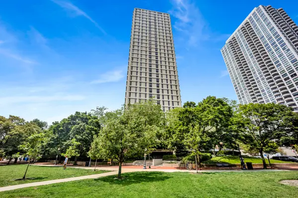 1960 N Lincoln Park West Avenue #408, Chicago, IL 60614