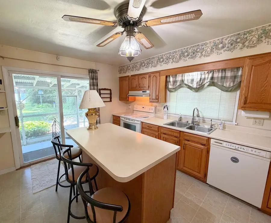 204 Court Street, Streator, IL 61364 - #3