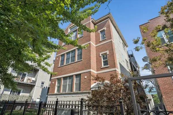 2446 W Homer Street #4, Chicago, IL 60647