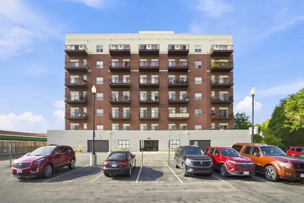 1650 Riverwoods Drive #403, Melrose Park, IL 60160