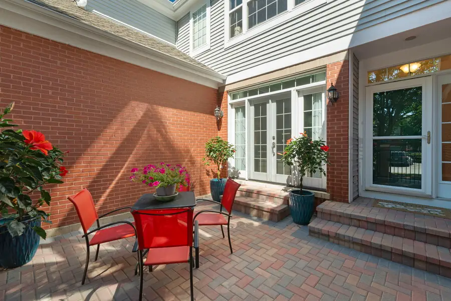 55 Lakebreeze Court, Lake Zurich, IL 60047 - #2