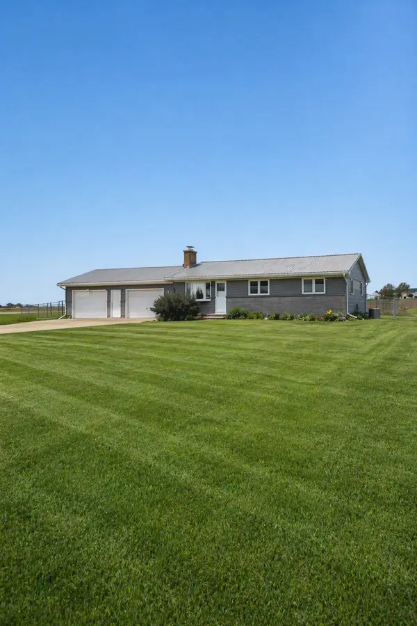 1751 Maples Road, Dixon, IL 61021