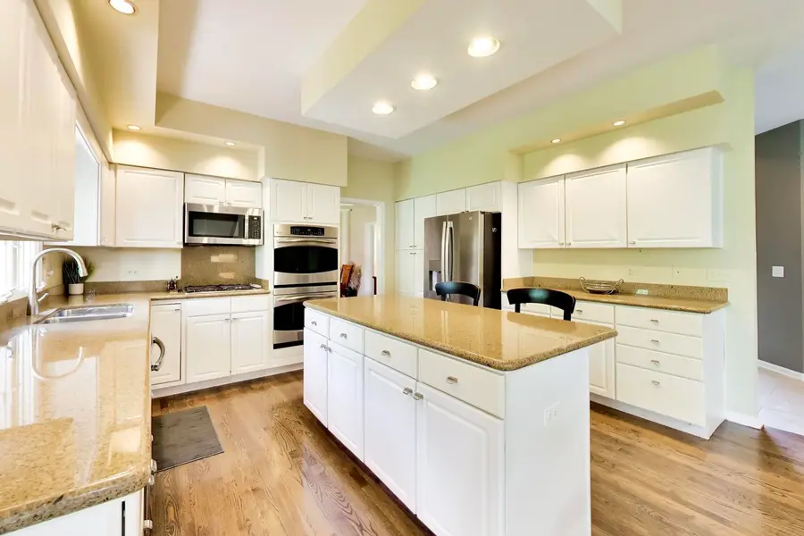 712 De Lasalle Court, Naperville, IL 60565 - #2