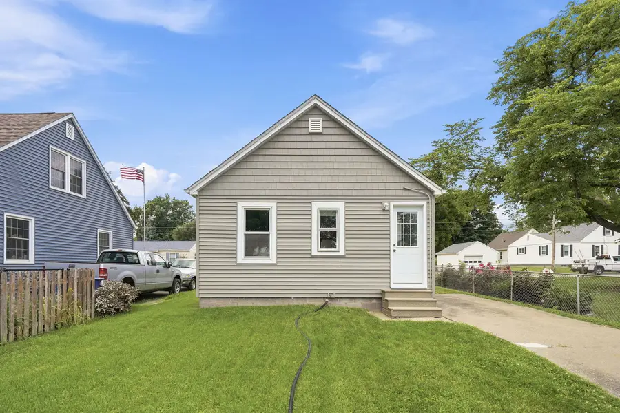 939 31st Street, Bettendorf, IA 52722 - #2