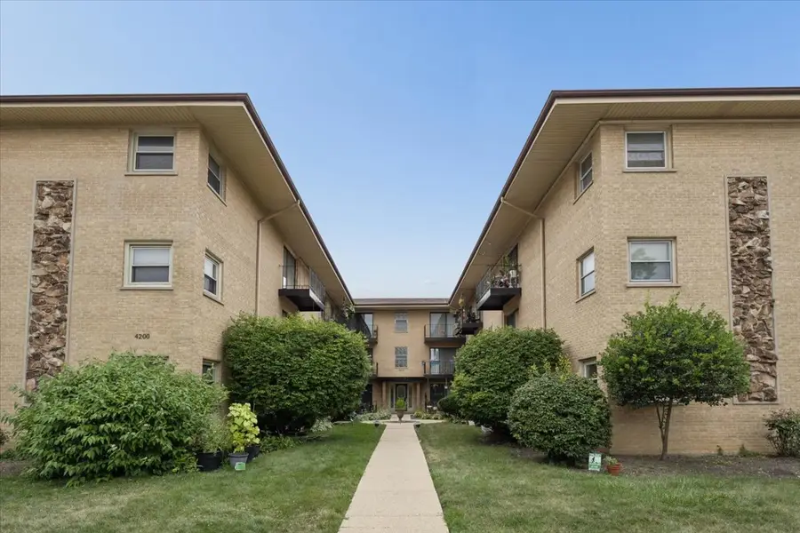 4200 N Keystone Avenue #3B, Chicago, IL 60641 - #2